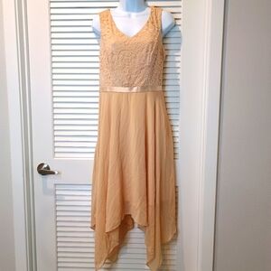 MeetJen Elegant Sleeveless Cream Lace Dress Size XL